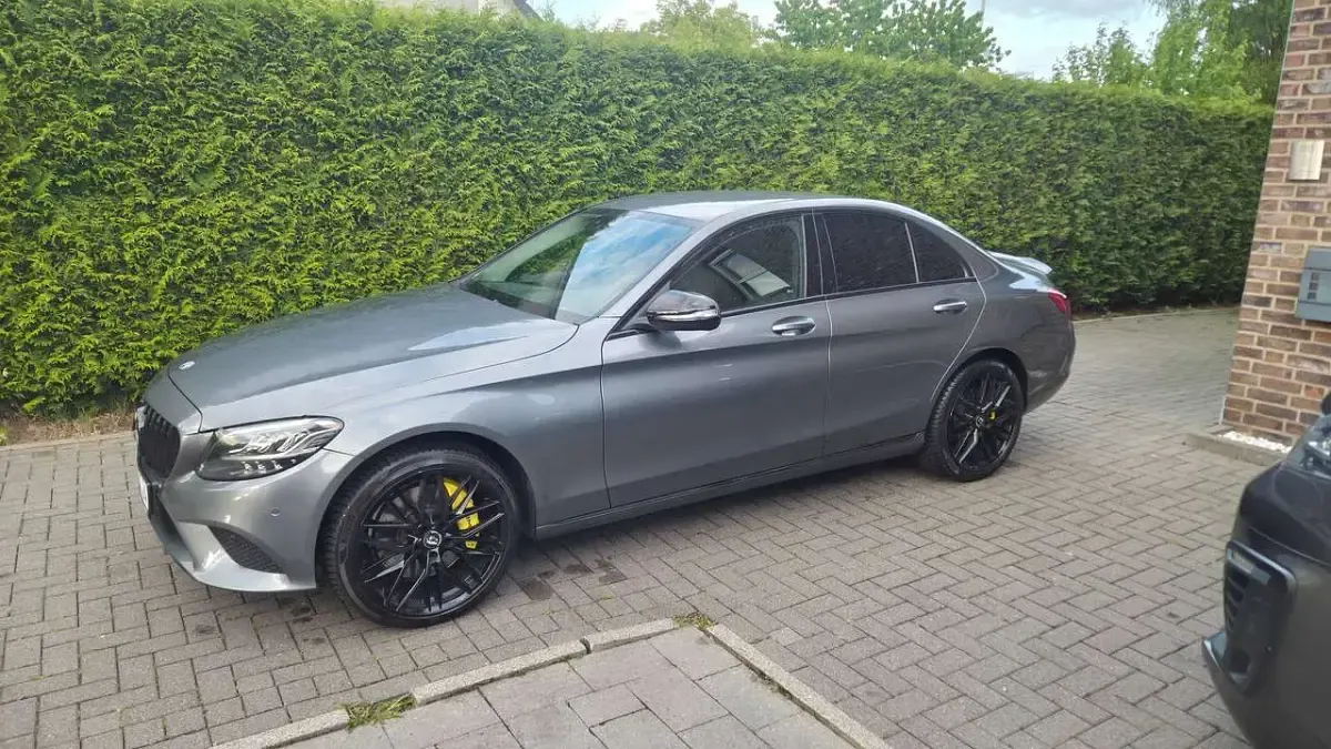 Gebraucht Mercedes C300e 320 PS (235 kW) 2021 Grau Limousine