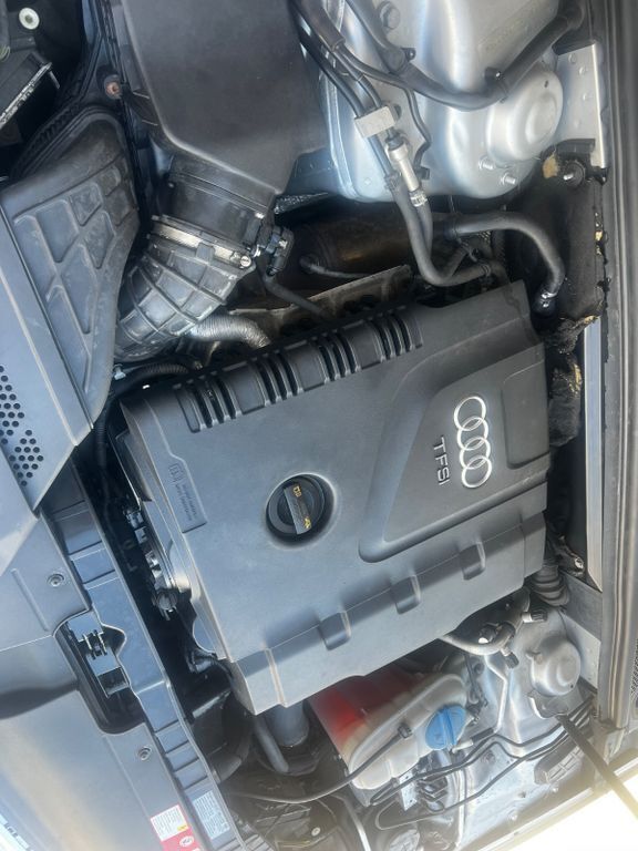 Silber Gebraucht 2010 Audi A4 Ambiente Limousine | 7.800 € (Superpreis) - Bild 1/4