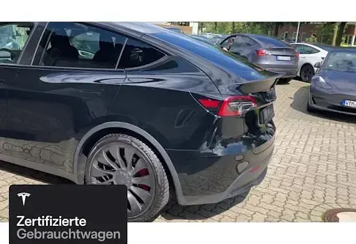 Usata Tesla Model Y Performance 321 kW (437 CV) 2022 Nero SUV