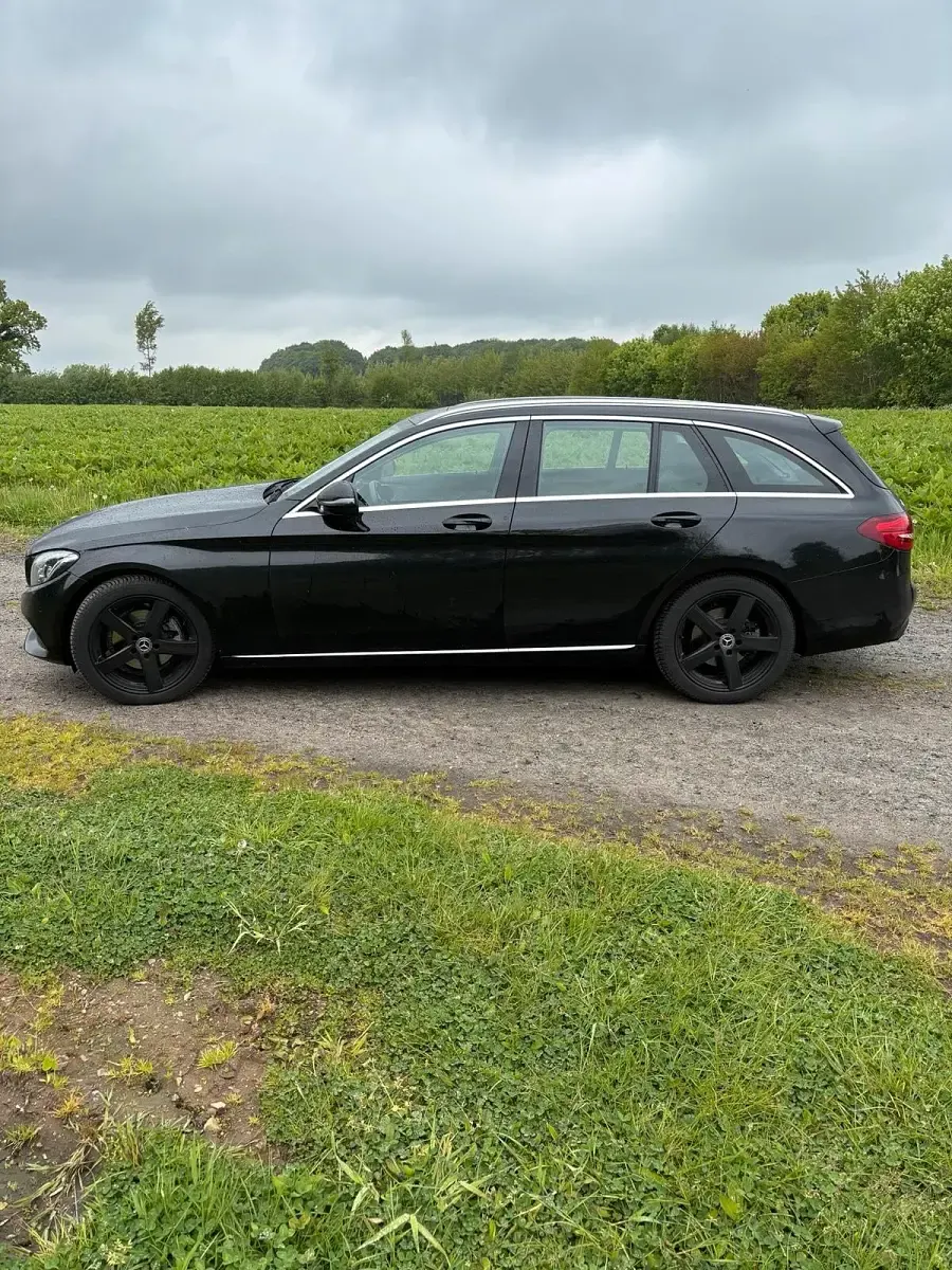 Gebraucht Mercedes 220 170 PS (125 kW) 2018 Schwarz Kombi