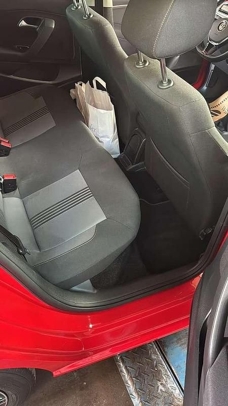 Rot Gebraucht 2016 VW Polo Allstar Limousine | 6.500 € (Fairer Preis) - Bild 1/4