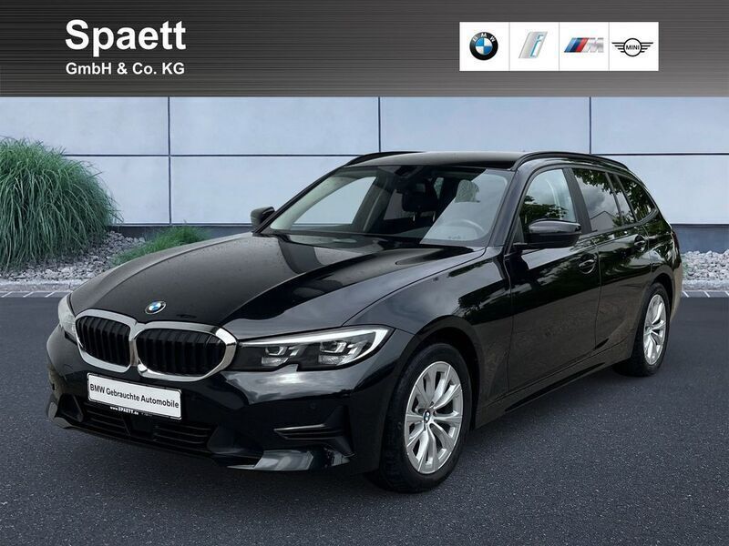 Saphirschwarz Gebraucht 2021 BMW 320 Advantage Kombi | 23.700 € (Etwas zu teuer) - Bild 1/4