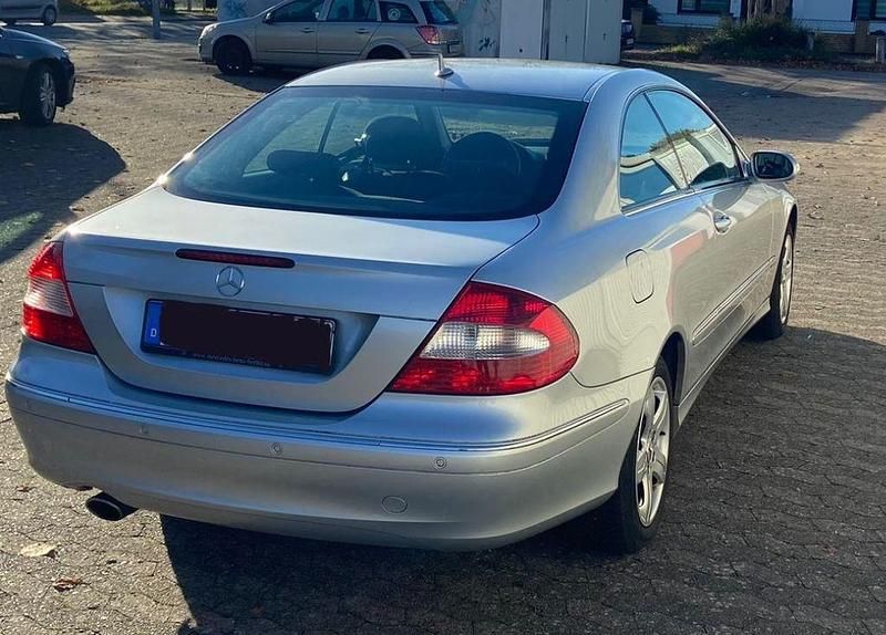 Gebraucht Mercedes CLK200 Elegance 163 PS (119 kW) 2007 Silber Coupé