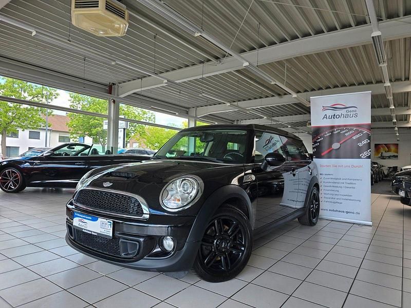 Schwarz Gebraucht 2012 Mini Cooper SD Clubman Kombi | 11.550 € (Etwas zu teuer) - Bild 1/4