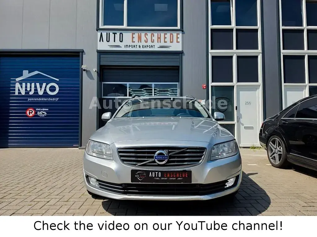 Gebraucht Volvo V70 Summum 120 PS (88 kW) 2016 Silber Kombi