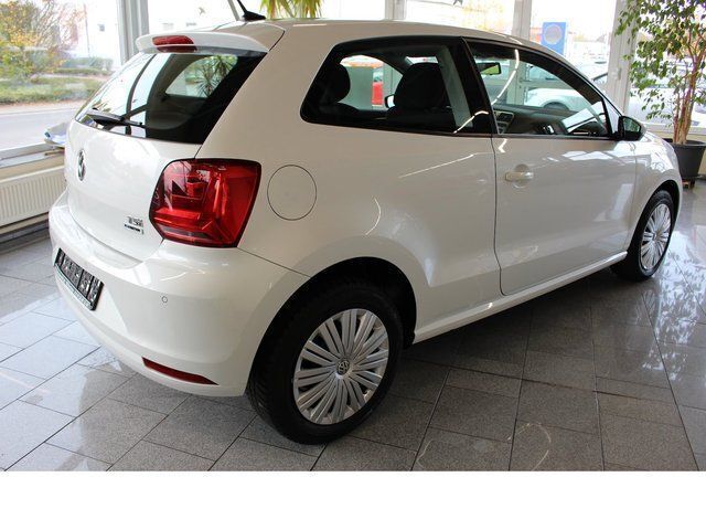 Gebraucht VW Polo Highline 90 PS (66 kW) 2017 Weiß metallic Limousine