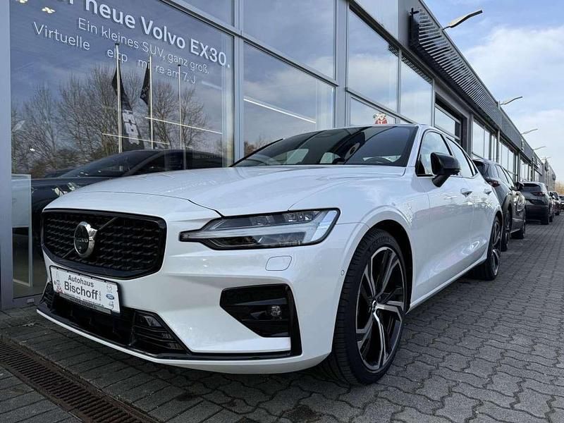 Crystal weißperleffekt Gebraucht 2024 Volvo S60 Ultimate Limousine | 34.980 € (Guter Preis) - Bild 1/4