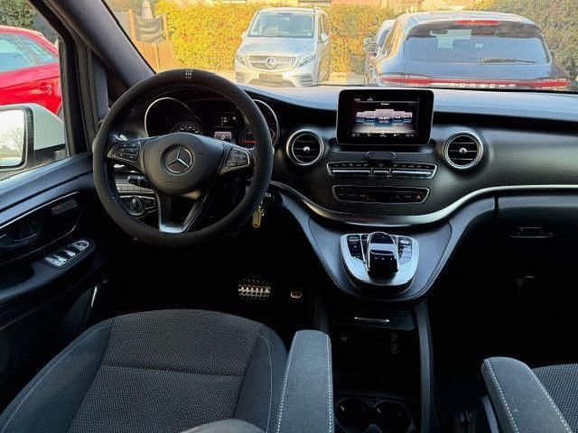 Gebraucht Mercedes V250 AMG line 190 PS (139 kW) 2018 Weiß Van / Kleinbus