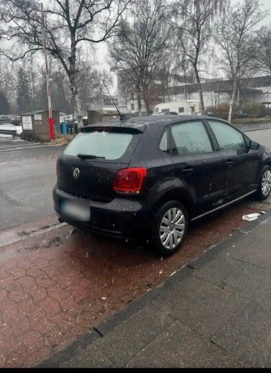 Gebraucht VW Polo 90 PS (66 kW) 2011 Schwarz Kleinwagen