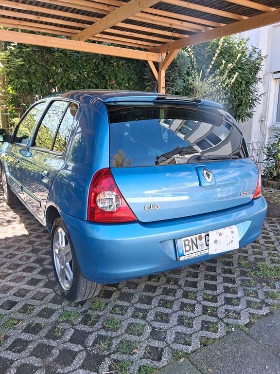 Gebraucht Renault Clio II Dynamique 75 PS (55 kW) 2011 Blau Limousine