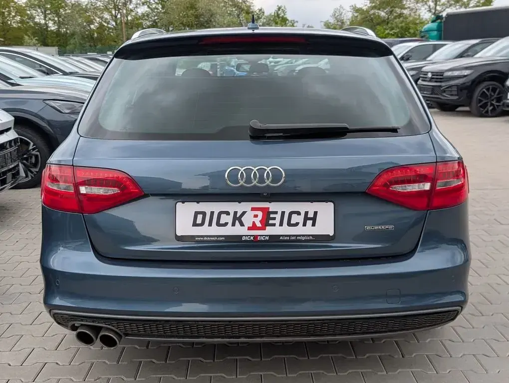 Używany Audi A4 S-Line 190 KM (139 kW) 2015 Niebieski Sedan/Limuzyna