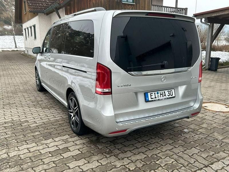 Gebraucht Mercedes V250 AMG line 190 PS (139 kW) 2019 Silber Van / Kleinbus