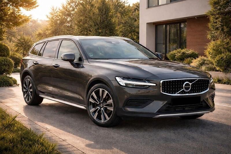 Gebraucht Volvo V60 CC Pro 197 PS (144 kW) 2021 Grün Kombi