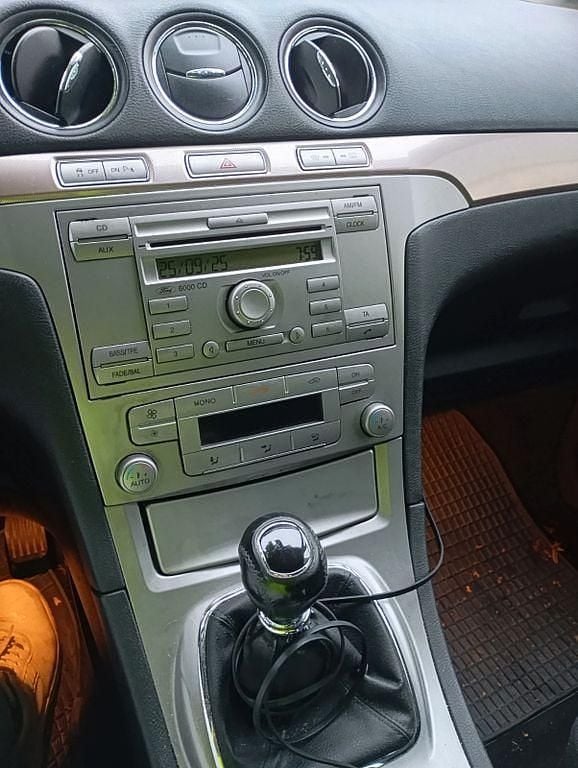 Silber Gebraucht 2007 Ford Galaxy Trend Van / Kleinbus | 3.200 € (Guter Preis) - Bild 1/4