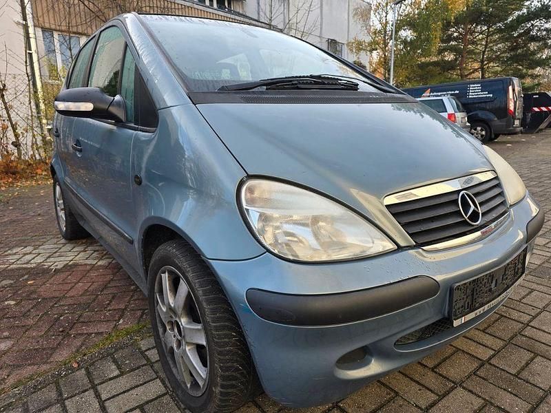 Grau Gebraucht 2003 Mercedes A170 Classic Van / Kleinbus | 1.499 € (Fairer Preis) - Bild 1/4