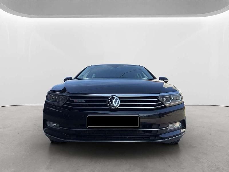 Gebraucht VW Passat 190 PS (139 kW) 2018 Schwarz Kombi