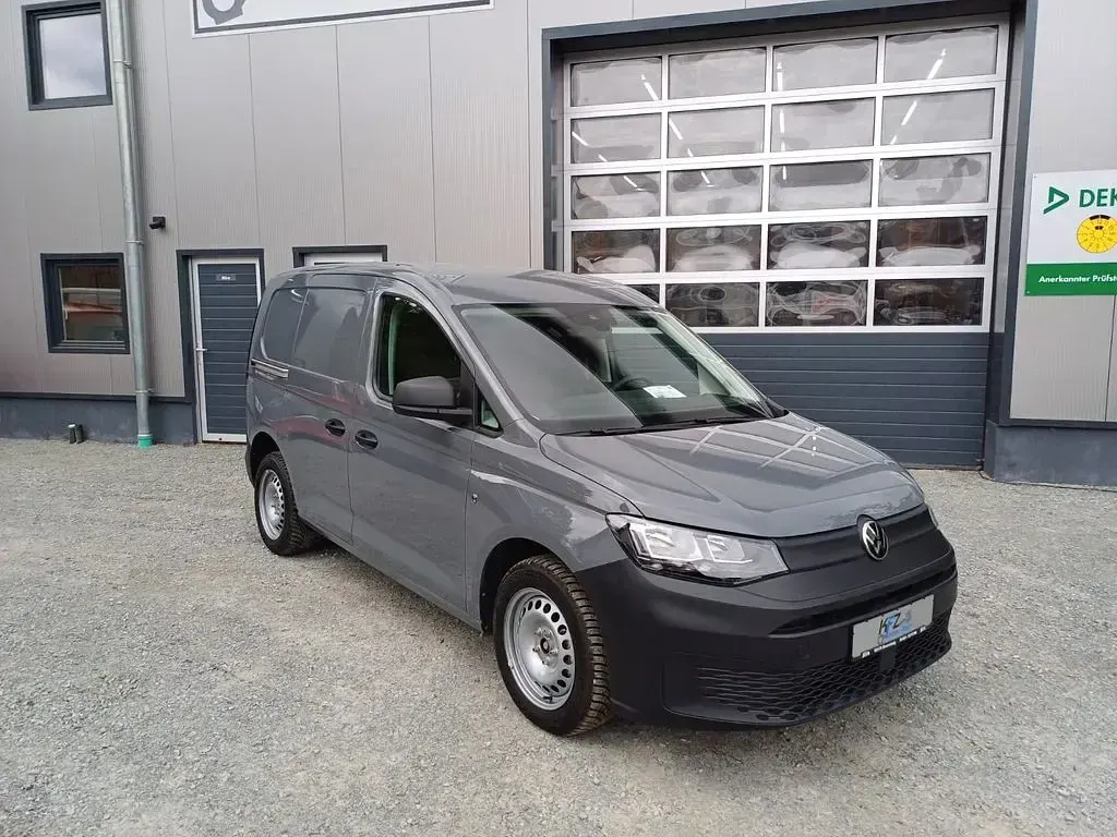 Gebraucht VW Caddy Basis 102 PS (75 kW) 2025 Grau Van / Kleinbus