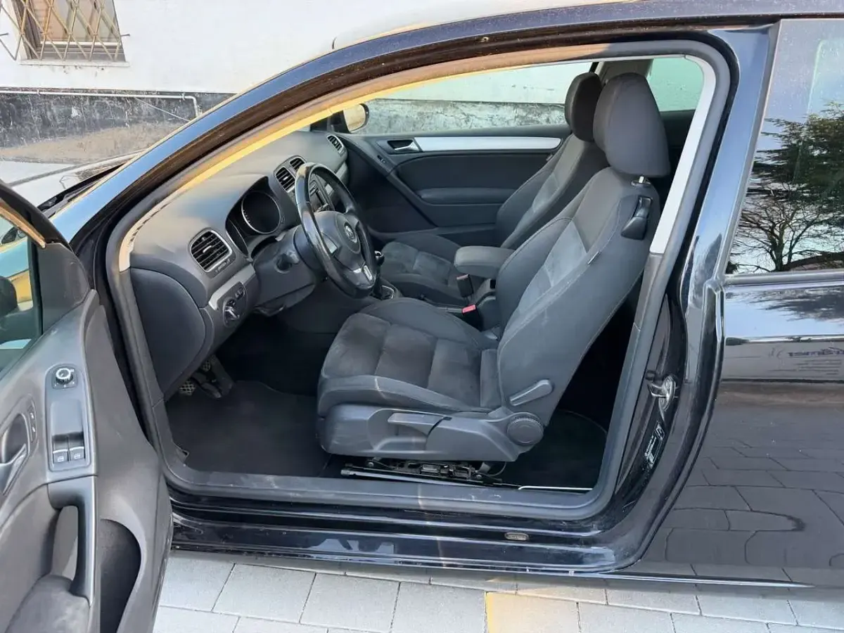 Gebraucht VW Golf VI Highline 122 PS (89 kW) 2009 Schwarz Kleinwagen