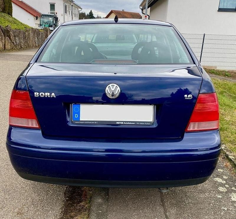 Gebraucht VW Bora Highline 105 PS (77 kW) 2000 Blau Limousine