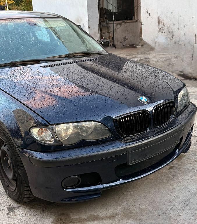 Blau Gebraucht 2004 BMW 318 Limousine | 4.600 € (Teuer) - Bild 1/1