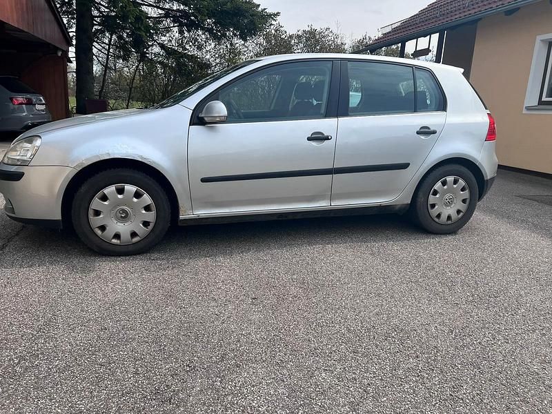 Gebraucht VW Golf IV 75 PS (55 kW) 2005 Silber Kleinwagen