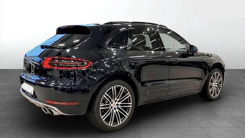 Gebraucht Porsche Macan Turbo Performance Package 441 PS (324 kW) 2017 Tiefschwarz SUV