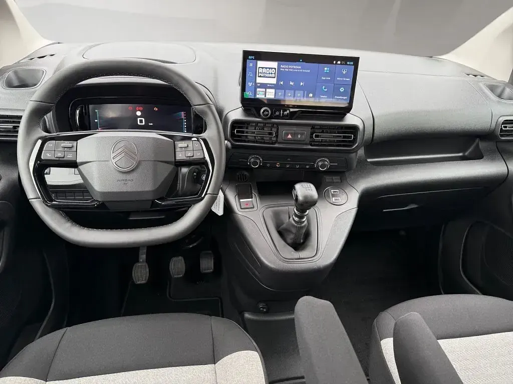 Neu Citroën Berlingo 131 PS (96 kW) 2026 Sirkkagrün metallic Van / Kleinbus