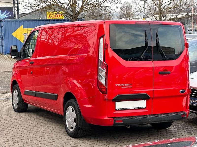 Gebraucht Ford Transit 105 PS (77 kW) 2019 Racerot Van / Kleinbus