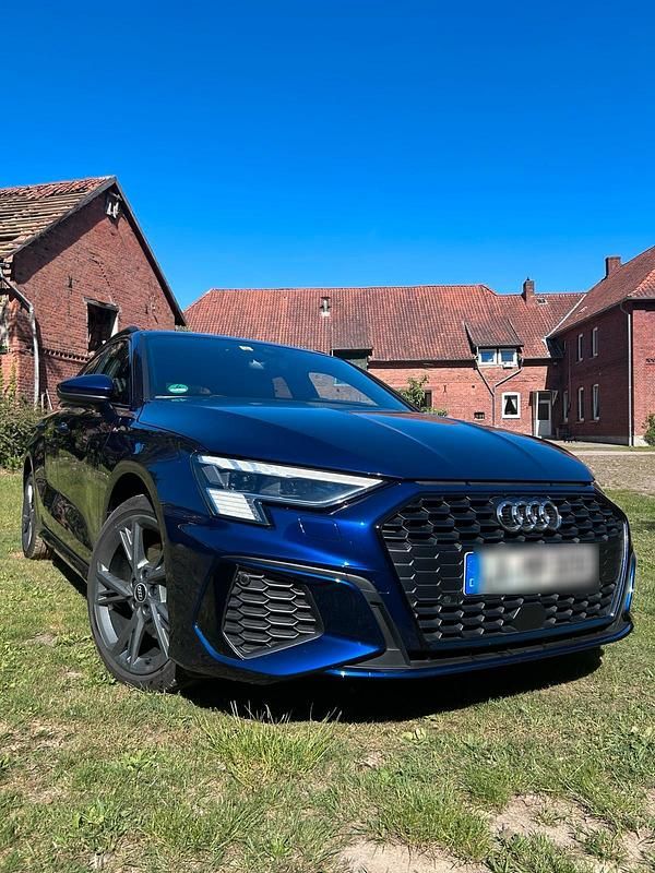 Gebraucht Audi A3 e-tron S-Line 200 PS (147 kW) 2021 Blau Kleinwagen