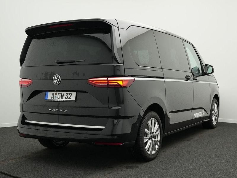 Gebraucht VW Multivan Style 150 PS (110 kW) 2025 Deep black perleffekt Van