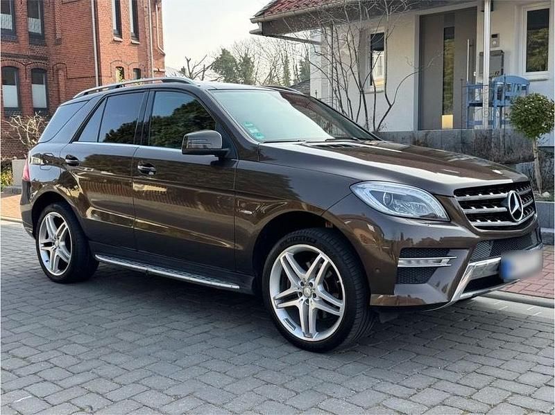 Gebraucht Mercedes ML350 AMG 258 PS (189 kW) 2012 Braun SUV