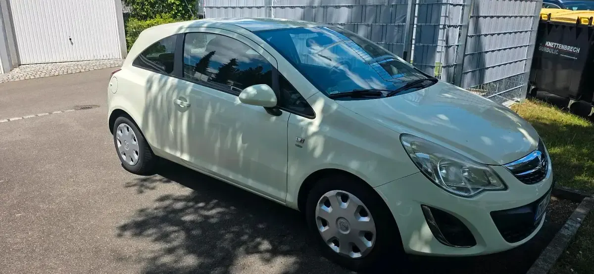 Gebraucht Opel Corsa Satellite 84 PS (61 kW) 2011 Kleinwagen