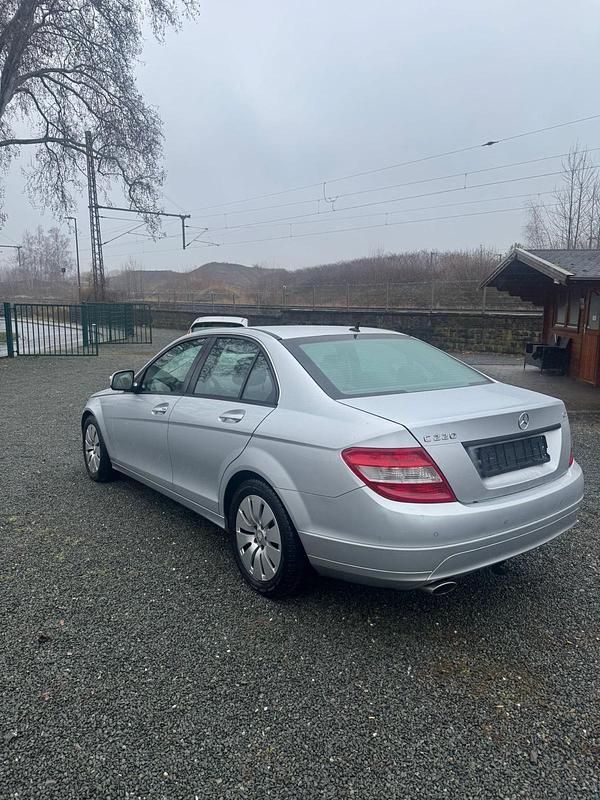 Gebraucht Mercedes C220 170 PS (125 kW) 2007 Silber Limousine
