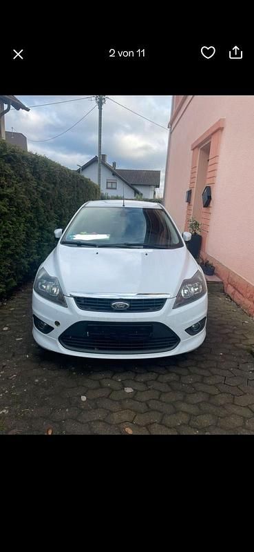 Gebraucht Ford Focus 109 PS (80 kW) 2010 Weiß Limousine