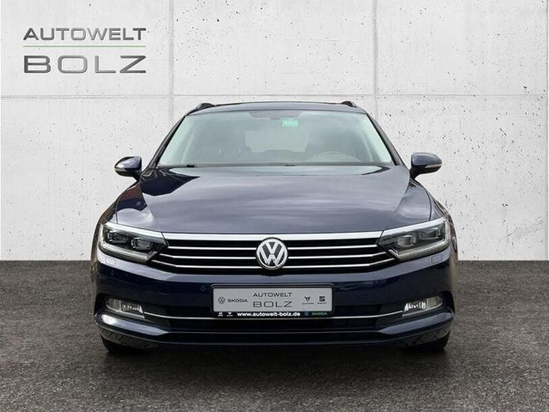 Gebraucht VW Passat Comfortline 150 PS (110 kW) 2015 Blau Kombi