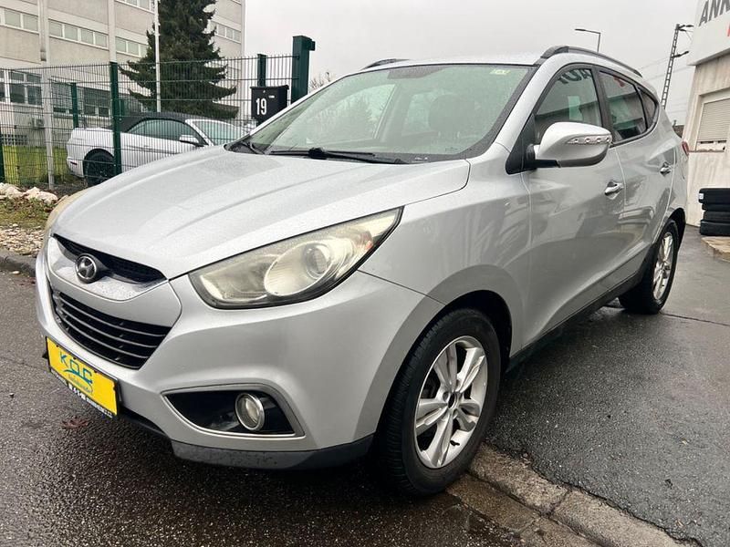 Gebraucht Hyundai ix35 Style 184 PS (135 kW) 2012 Silber SUV