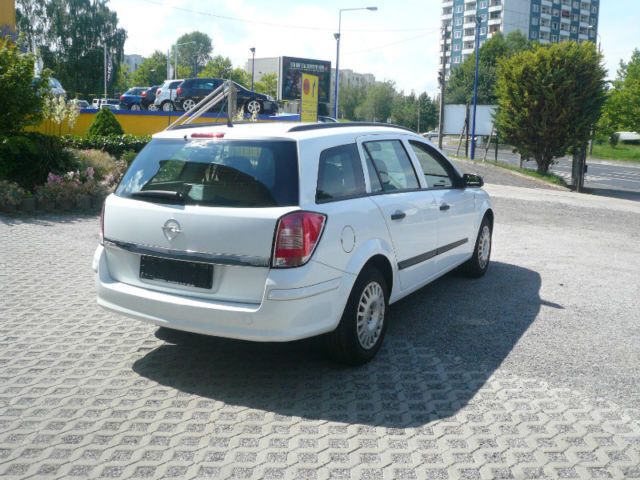 Gebraucht Opel Astra 90 PS (66 kW) 2009 Weiß Kombi