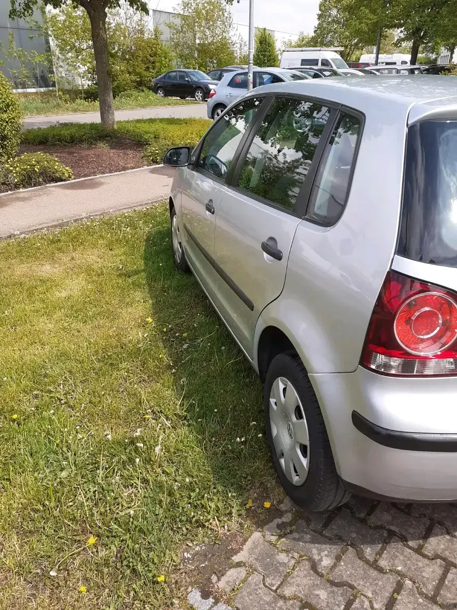 Gebraucht VW Polo 65 PS (47 kW) 2007 Silber Kleinwagen