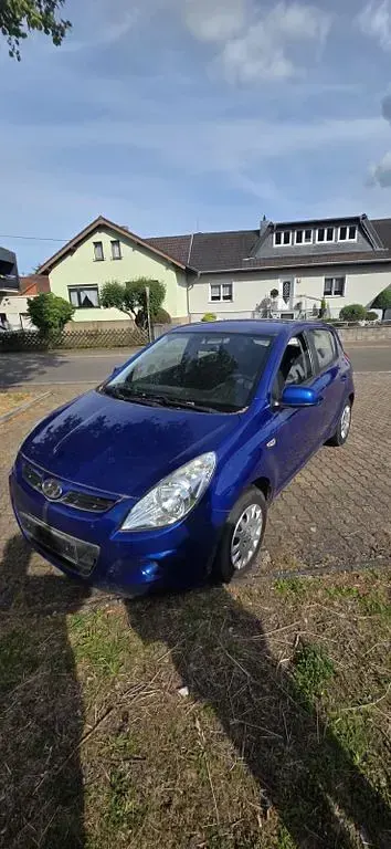 Gebraucht Hyundai i20 Classic 77 PS (56 kW) 2010 Blau Kleinwagen