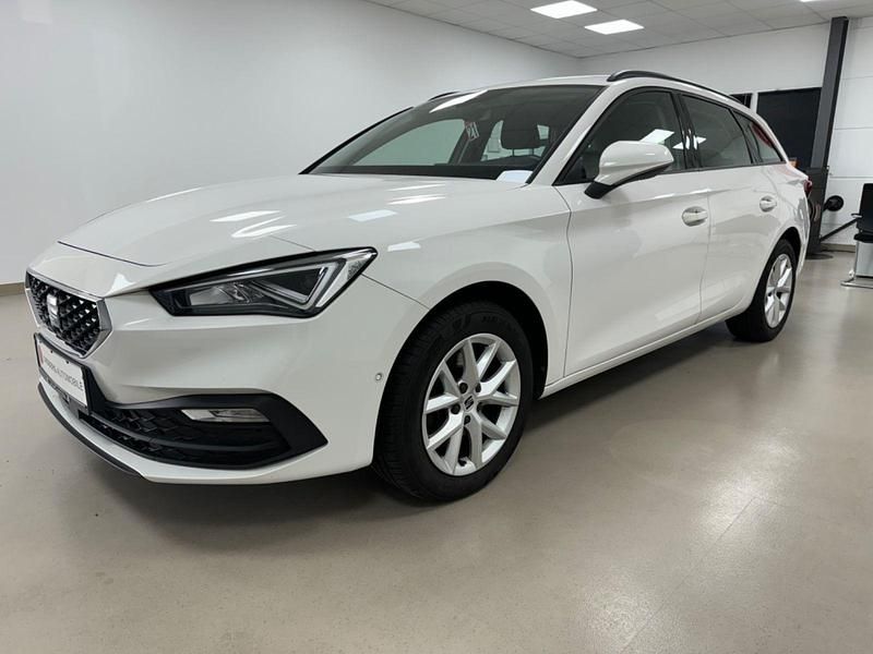 Weiß Gebraucht 2022 Seat Leon Style Kombi | 19.990 € (Guter Preis) - Bild 1/3