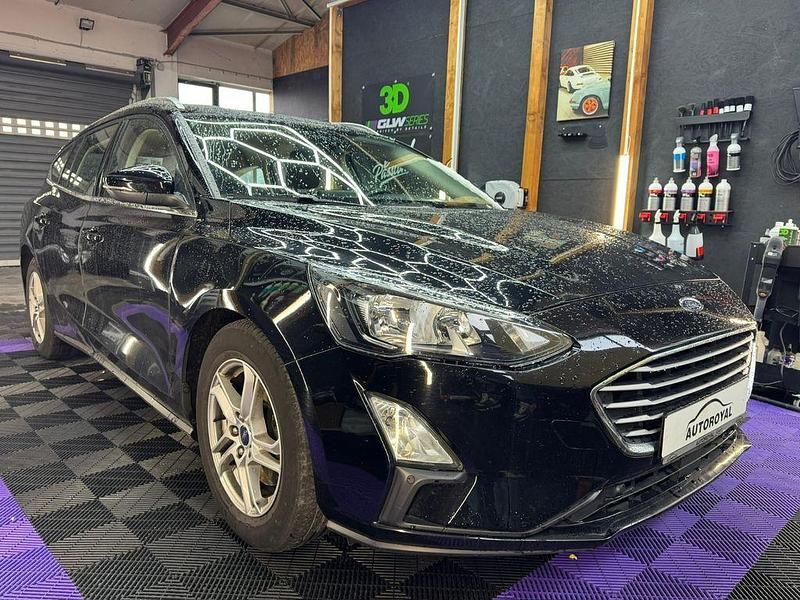 Schwarz Gebraucht 2019 Ford Focus Cool & Connect Limousine | 9.500 € (Fairer Preis) - Bild 1/4