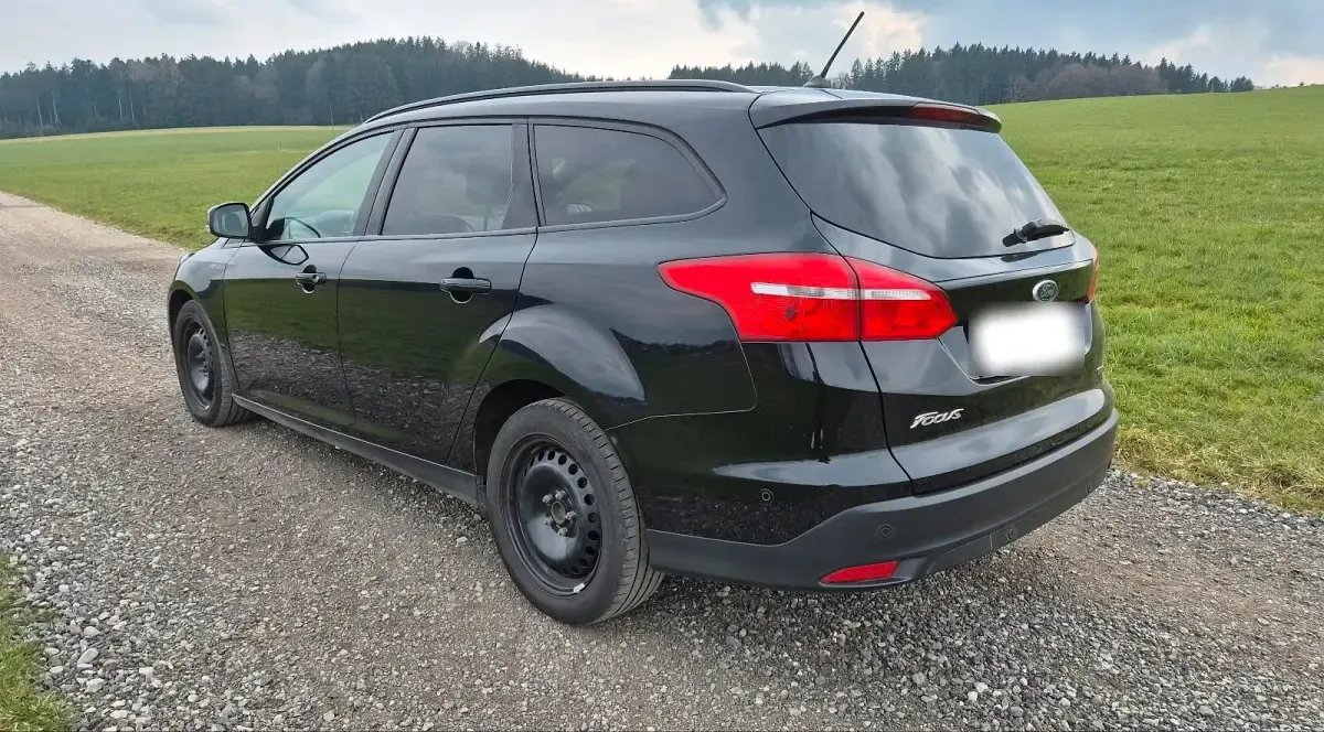 Gebraucht Ford Focus 125 PS (91 kW) 2017 Schwarz Kombi