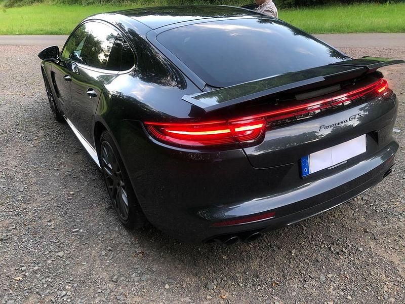 Schwarz Gebraucht 2019 Porsche Panamera GTS Limousine | 77.900 € (Superpreis) - Bild 1/4