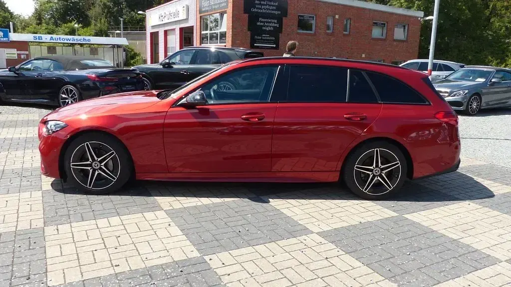Gebraucht Mercedes C220 Business 200 PS (147 kW) 2022 Rot Limousine