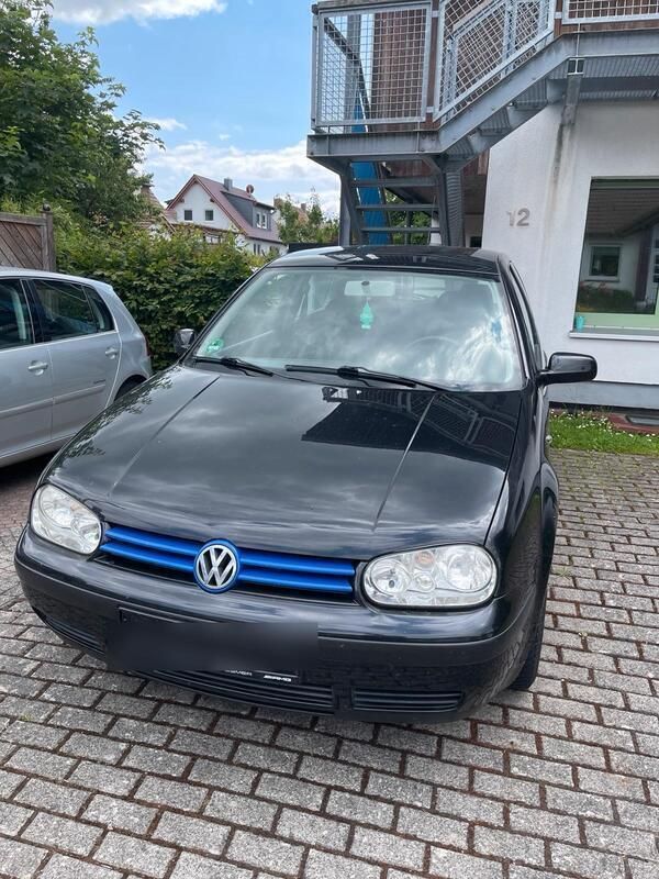 Blau Gebraucht 2001 VW Golf IV Kleinwagen | 750 € (Guter Preis) - Bild 1/4