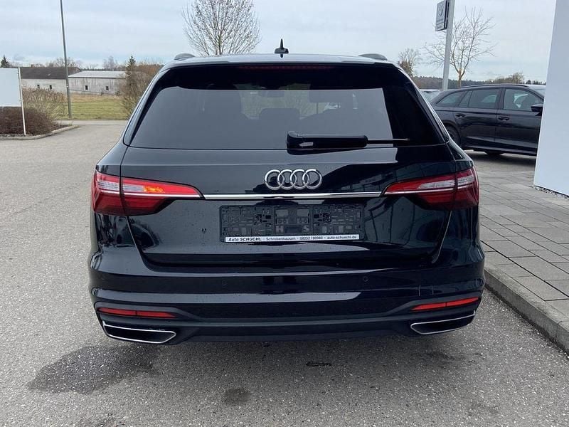 Second-hand Audi A4 150 CP (110 kW) 2022 Negru Break