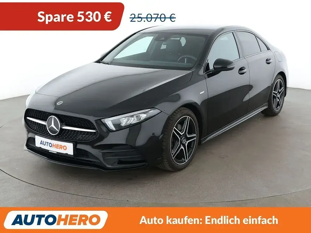Gebraucht Mercedes A200 AMG line 163 PS (119 kW) 2022 Limousine