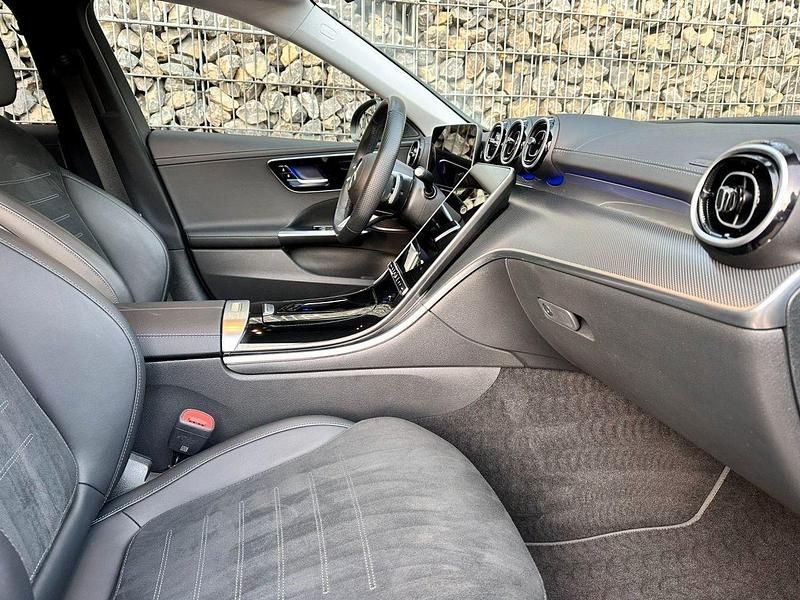 Gebraucht Mercedes C300e AMG 197 PS (144 kW) 2024 Schwarz Kombi