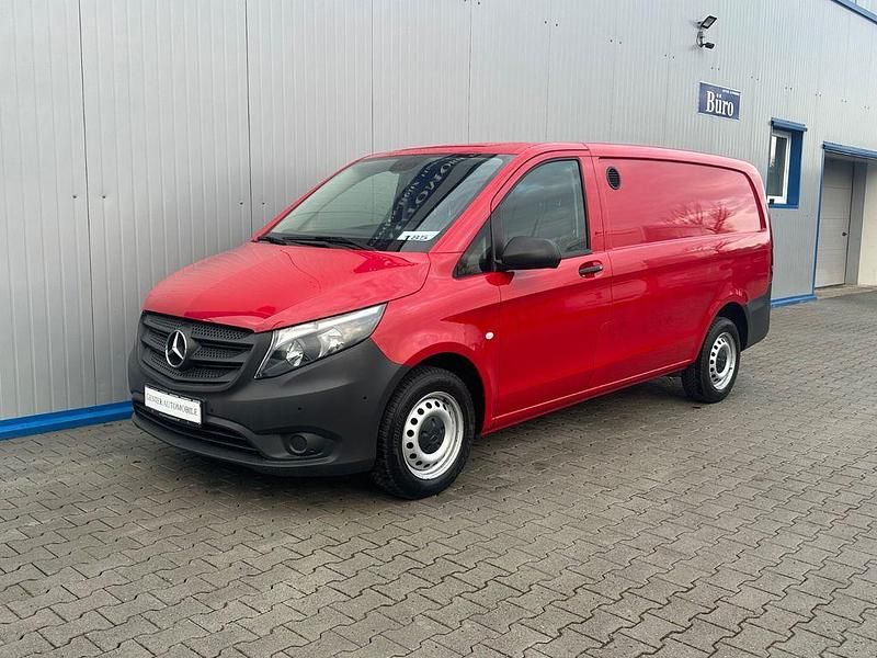 Gebraucht Mercedes Vito 102 PS (75 kW) 2021 Rot Van