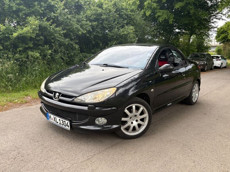Schwarz Gebraucht 2006 Peugeot 206 CC Platinum Cabrio | 2.000 € (Fairer Preis) - Bild 1/4